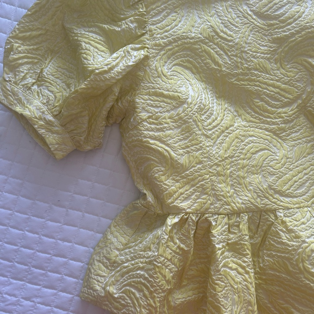 Elegant Yellow Textured Blouse and short set - Picture 2 of 6